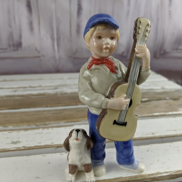 Bing & Grondahl Alex 2008 guitar‎ dog boy B&G figur - Picture 1 of 8